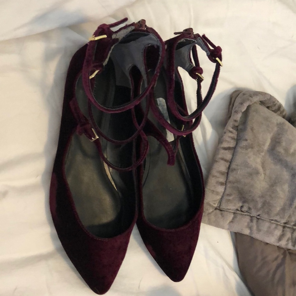 Banana Republic size 6, purple velvet strap flats